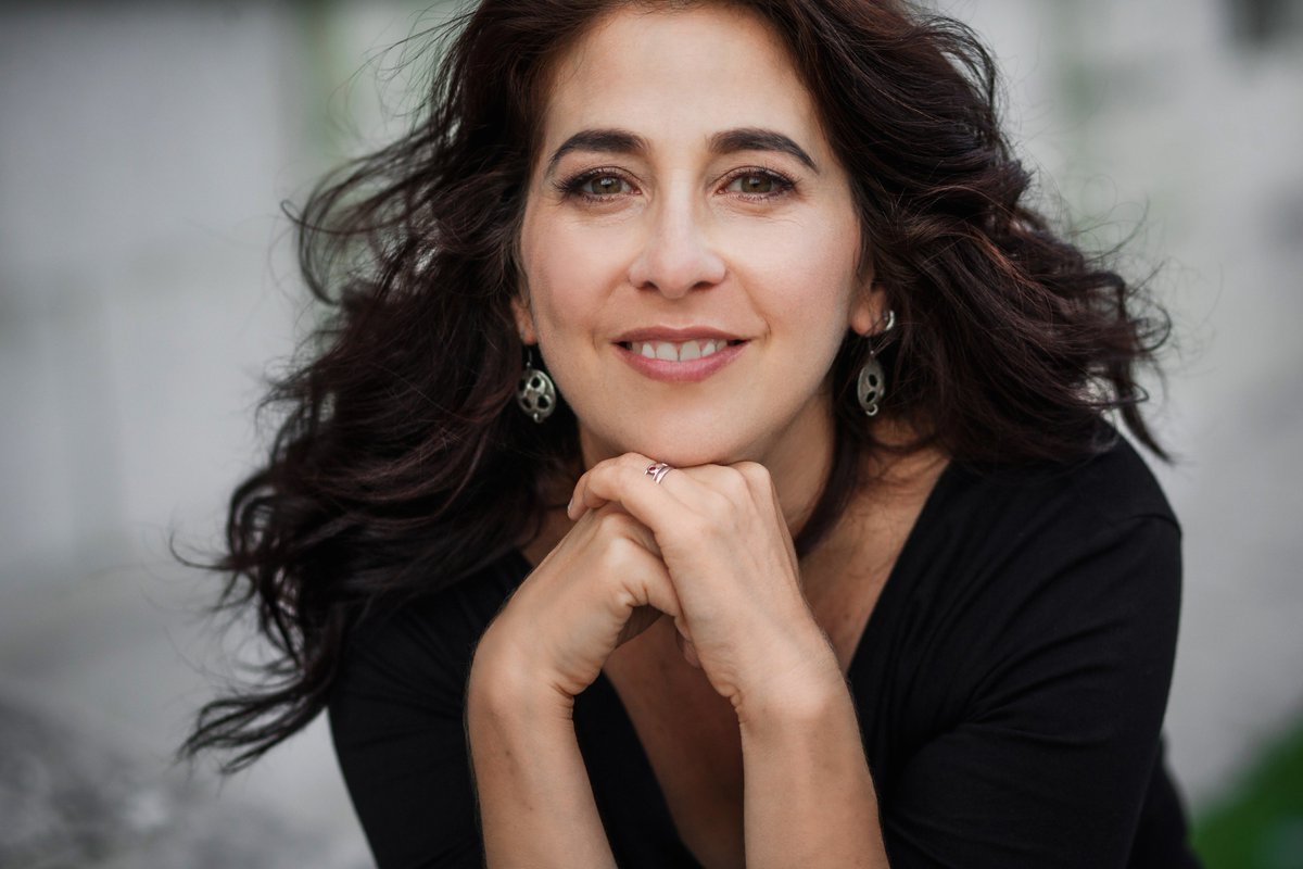 Marci Shore's Headshot